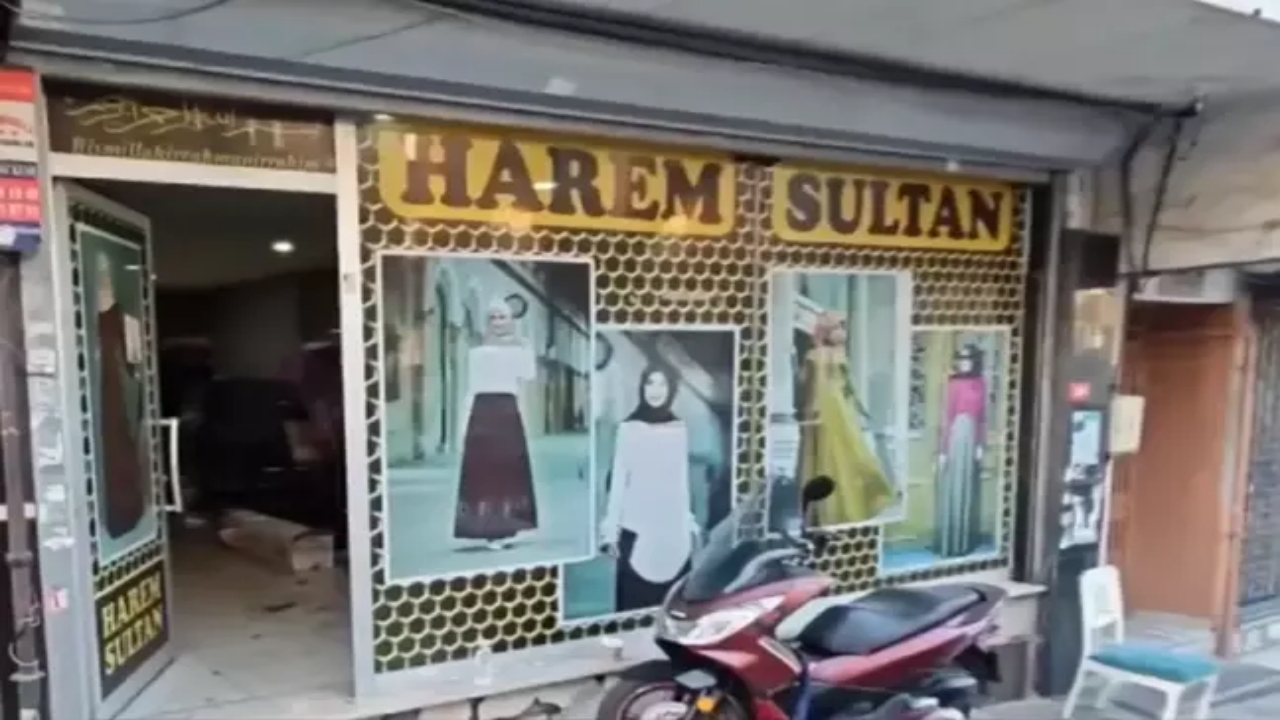 Akıllara durgunluk veren olay! Sözde tesettür mağazasında bakın hangi rezilliğe imza atmışlar 