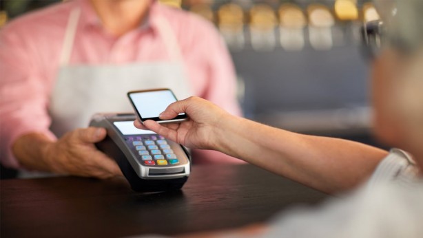 Akıllı saati olan herkes bekliyordu! Sonunda Türkiye’de de kullanılacak