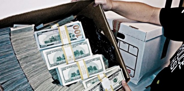 Foto - Akıllı telefon devine ağır suçlama