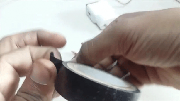 Foto - Akıllı telefon kullananlar dikkat! Evde kablosuz şarj böyle yapılır