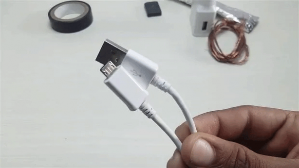 Foto - Akıllı telefon kullananlar dikkat! Evde kablosuz şarj böyle yapılır