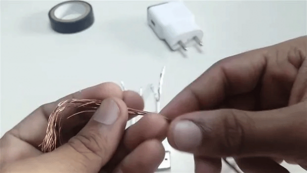 Foto - Akıllı telefon kullananlar dikkat! Evde kablosuz şarj böyle yapılır