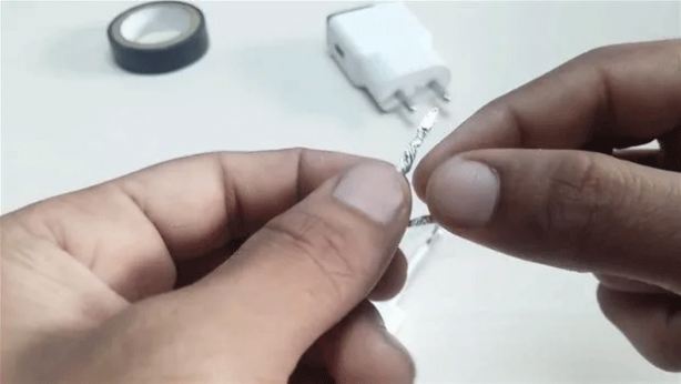 Foto - Akıllı telefon kullananlar dikkat! Evde kablosuz şarj böyle yapılır