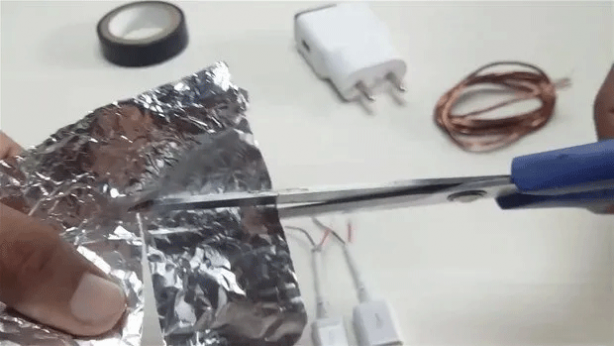 Foto - Akıllı telefon kullananlar dikkat! Evde kablosuz şarj böyle yapılır