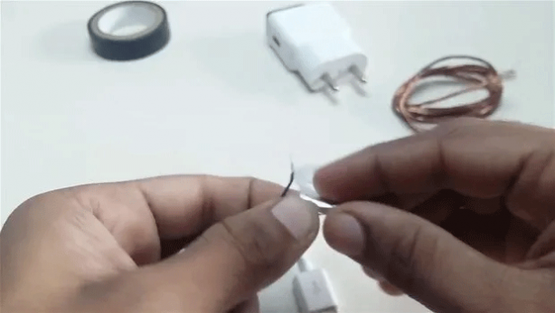 Foto - Akıllı telefon kullananlar dikkat! Evde kablosuz şarj böyle yapılır