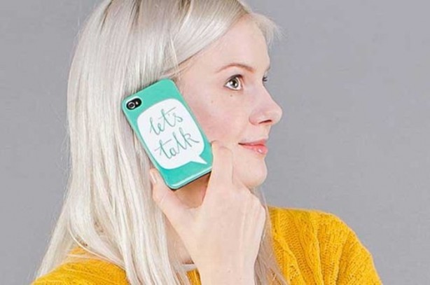 Foto - Telefon kullanırken bunu yapmazsanız...