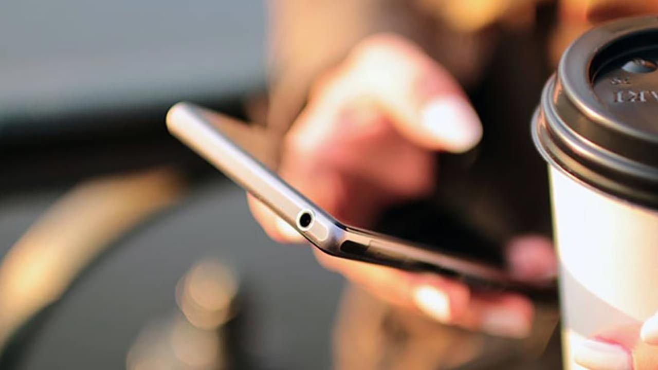 Foto - Akıllı telefonlara büyük şok! iPhone ve Samsung’a dev zam kapıda!