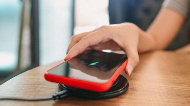Foto - Akıllı telefonu şarj ederken bunu yapın! Pil süresi 2 kat fazla dayanıyor