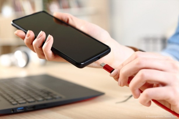 Foto - Akıllı telefonunuz yavaş mı şarj oluyor! İşte buna neden olan 5 sorun