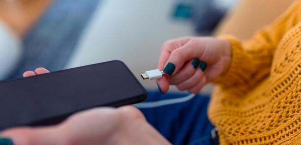 Foto - Akıllı telefonunuz yavaş mı şarj oluyor! İşte buna neden olan 5 sorun