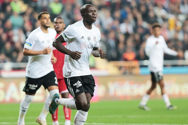 Foto - Akın akın geliyor! Aboubakar yeni hedefini belirledi: Yer yerinden oynayacak...