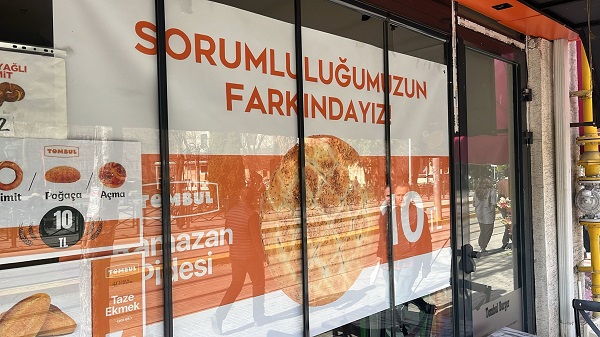 Foto - Akın akın müşteri gidiyor! Bu fırında poşet getirene ekmek indirimli