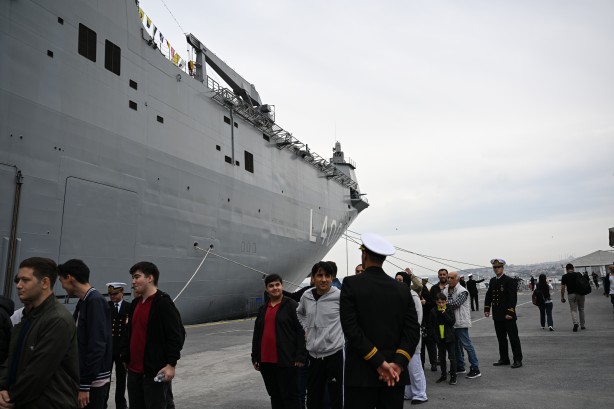 Foto - Akın akın TCG Anadolu’ya… Herkes şaşkın! Duyan, oraya akın ediyor: Müthiş gelişmeyi duyurdular…