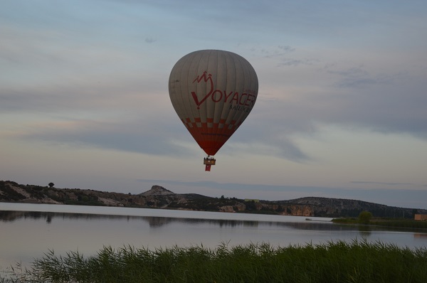 Foto - Akın akın turist çekiyor! Dağın içindeki gizli hazine