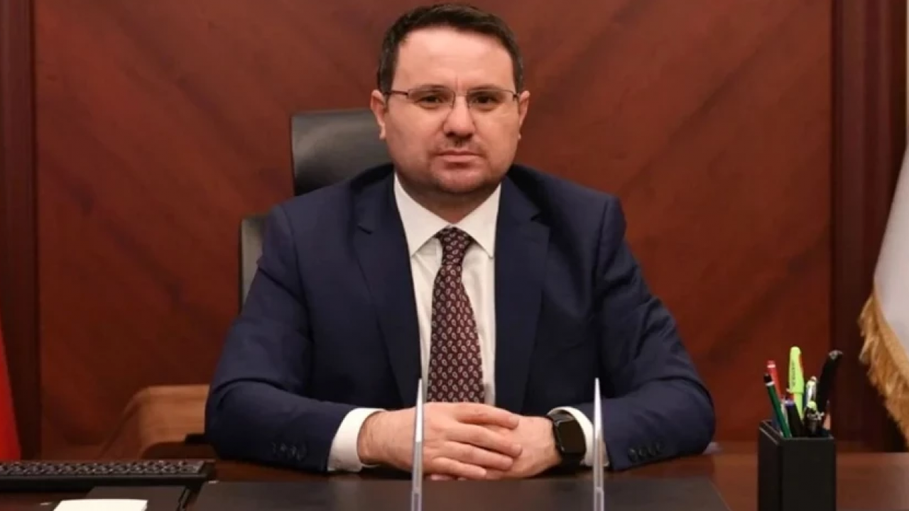 Akın Gürlek'in evinin önünde neler oluyor: Motosikletli iki kişi o soru sonrası apar topar gözaltına alındı