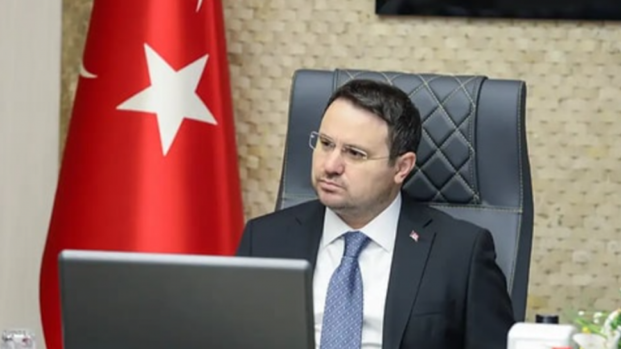 Foto - Akın Gürlek'in evinin önünde neler oluyor: Motosikletli iki kişi o soru sonrası apar topar gözaltına alındı