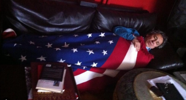 Foto - Akit "gerici", Cumhuriyet "ilerici" öyle mi?!