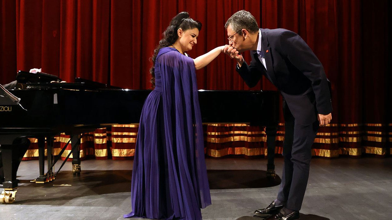 Foto - Akit’e ahlaksız saldırı ilk değil! İşte Akit’e saldıran Özgür Özel’in bozuk sicili