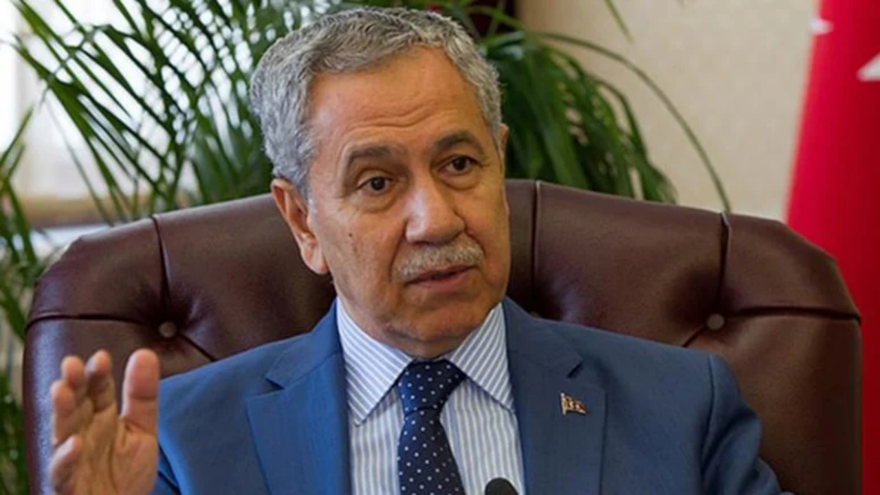 Foto - Akit’e sallayan, solculara yanlayan Arınç’tan bir rezillik daha! Sende hiç utanma yok mu be adam