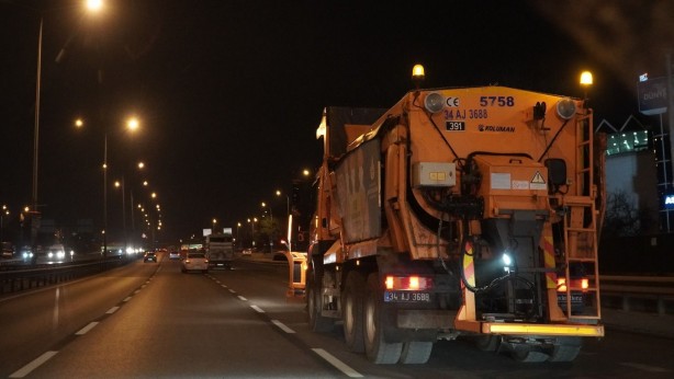 Foto - Beklenen ve özlenen an geldi! AKOM saat verip uyardı! İstanbul’da kar yağışı başlıyor!