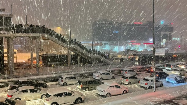 Foto - AKOM tarih verdi! İstanbul'a kar geliyor