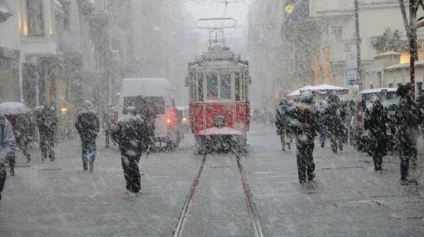Foto - AKOM'dan kar yağışı uyarısı! Yarın bu saatlere dikkat