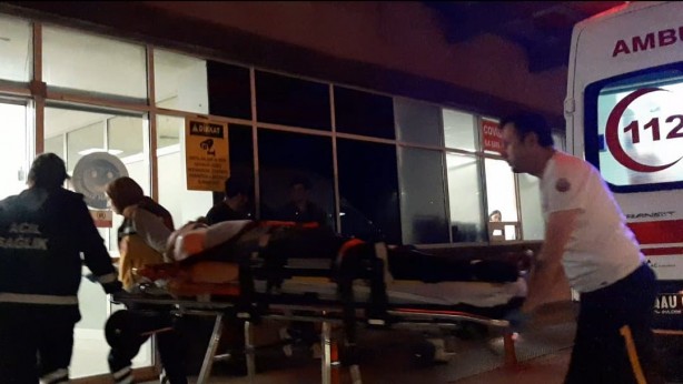 Foto - Akraba kavgası büyüdü! 3 kişi yaralandı