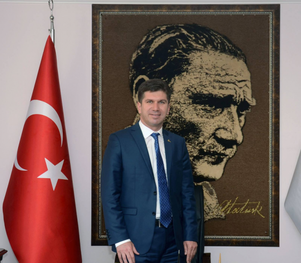 Foto - Akrabaları belediyeye dolduran başkandan skandal savunma