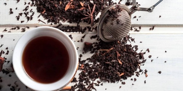 Foto - Akşamdan kalan çayı sakın ama sakın dökmeyin! Gülerek dalga geçenler bin pişman olacak! Baştan ayağa kadar…