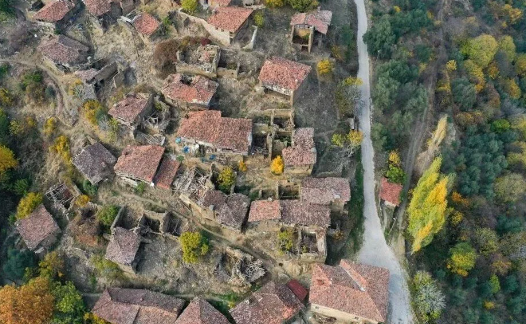 Foto - 'Akşamları cinlerin bastığı köy' deniyordu! Esrarengiz köyün son hali ortaya çıktı