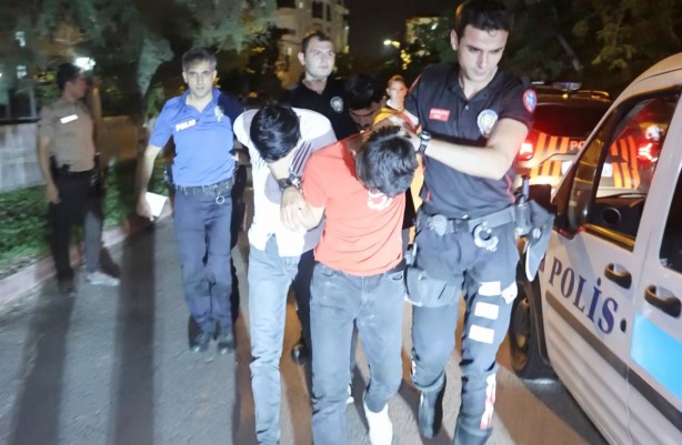 Foto - Aksaray’da film sahnelerini aratmayan polis-şüpheli kovalamacası kamerada