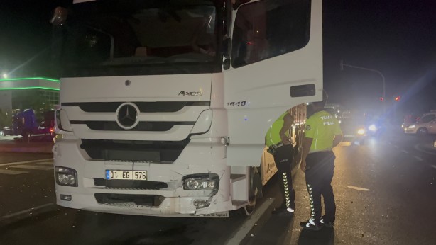 Foto - Aksaray'da tır ile otomobil çarpıştı