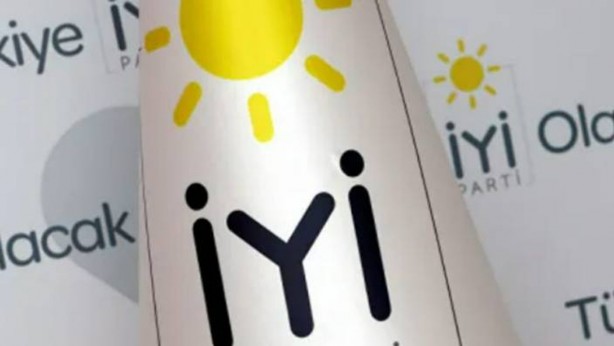 Akşener, aday olmayacağını açıklamıştı! Yayık ayranı gibi çalkalanan İYİ Parti’de bir şok daha