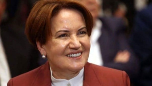 Foto - "Akşener cumhurbaşkanı olur mu?" sorusuna Meral Akşener gülerek cevap verdi