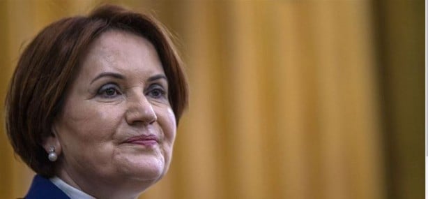 Foto - Akşener oğlunun milyonlarca lira dağıttığına dair iddiaları cevaplayamadı