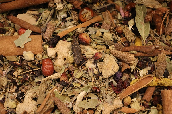 Foto - Aktarlarda yoğunluk başladı! Bu çayı içen hasta olmuyor
