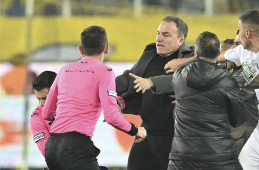 Foto - Al birini vur ötekine! Yok böyle bir açıklama! Neyin kafasını yaşıyorsun Belözoğlu Hocam!