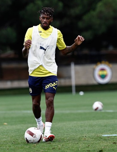 Foto - Alacaklar hemen koşsun: Böyle bir şey daha önce hiç olmamıştı: Fenerbahçe ve Galatasaray'dan 20 milyon Euro'luk dev rekabet!