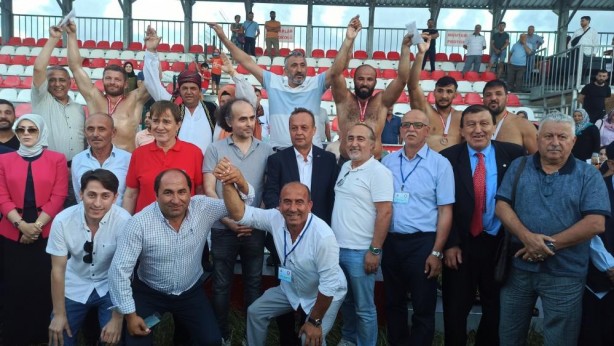 Foto - Alaçam'da başpehlivan belli oldu!
