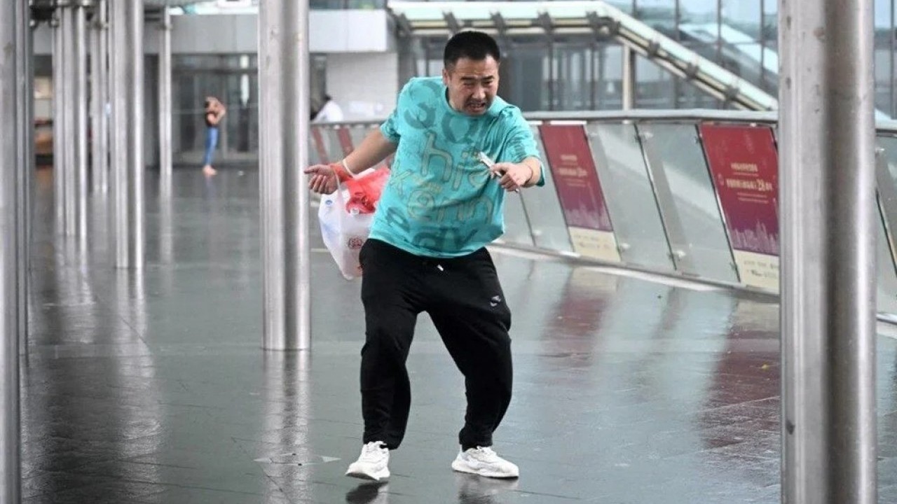 Foto - Alarm seviyesi tavan yaptı: 500 uçuş iptal edildi, okullar kapatıldı 