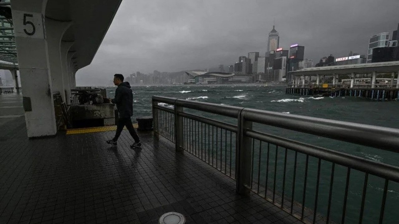 Foto - Alarm seviyesi tavan yaptı: 500 uçuş iptal edildi, okullar kapatıldı 