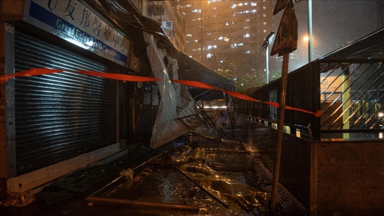 Foto - Alarm seviyesi tavan yaptı: 500 uçuş iptal edildi, okullar kapatıldı 