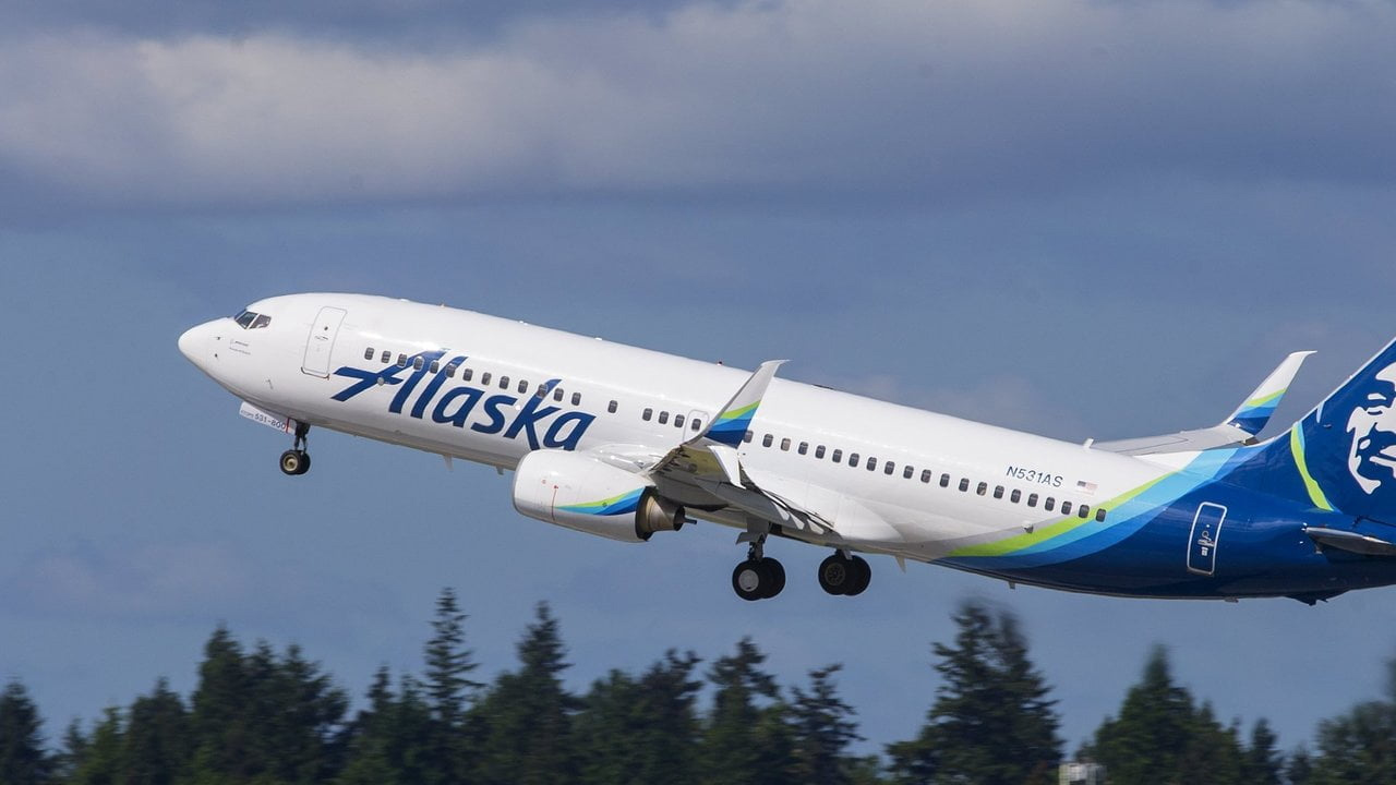 Alaska Airlines anlaştı! Dev şirket 110 uçak için Boeing ile anlaşma imzaladı! 