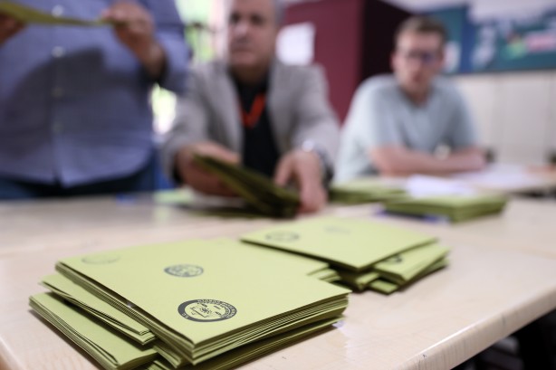 Alayını yazmaya vaktimiz yok! İşte milletin tokadını yiyenler albümü