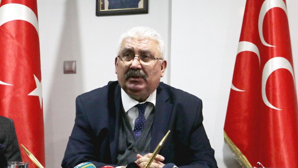 "Alçak, arsız, PKK'lının çorabı gibi iğrenç koku yayan pis politikacı! Senin de sonun hüsran olacak" 