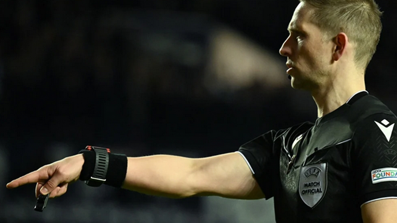 Foto - Alçak hakem turu resmen gaspetti: Akıllara Ivan Bebek geldi...