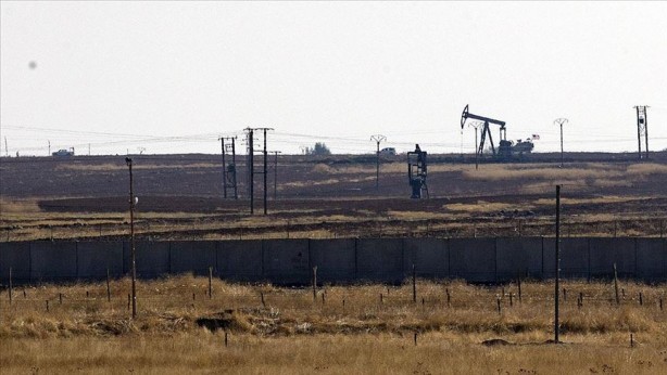 Foto - Alçaklar binlerce varil petrolü göz göre göre çalıyor! Varilini 985 liradan satıyorlar