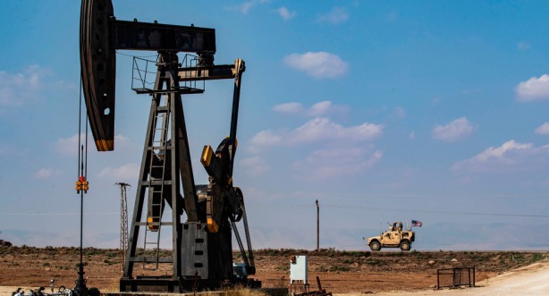 Foto - Alçaklar binlerce varil petrolü göz göre göre çalıyor! Varilini 985 liradan satıyorlar