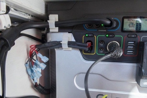 Foto - Aldığı kamyoneti karavana çevirdi!