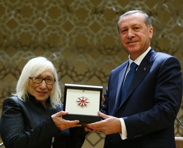 Foto - Alev Alatlı: Yedikule Zindanları'nda oturmuyoruz, hiçbir şey değişmeyecek